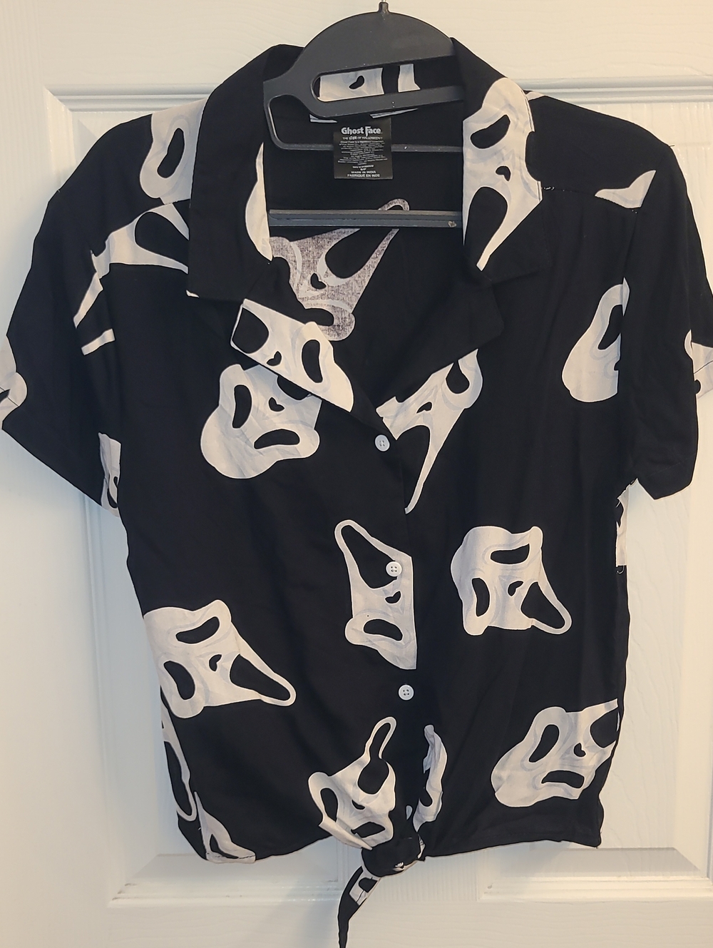 Ghost Face The ICON of Halloween Women's Black Short Sleeve Blouse Size S